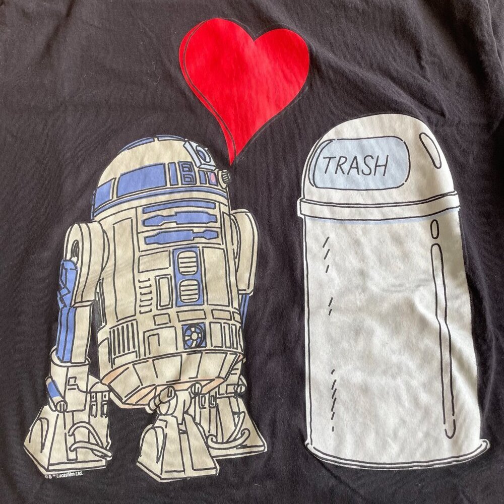 Old Navy Star Wars Valentine's Day T-Shirt, R2D2 Trash Can - Size Large - Picture 3 of 8
